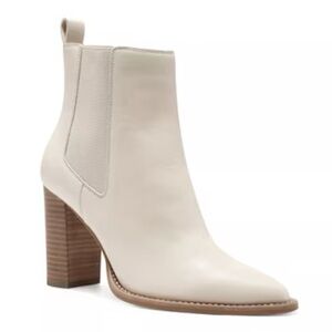 Vince camuto Ellea leather off white bootie NIB 8.5 M